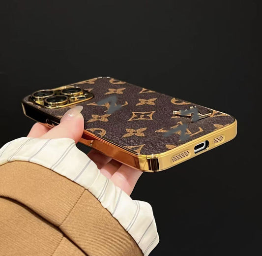スマホケース  高級感  メッキ加工 金属製のマークが付い ダブルＶ 耐衝撃・防振性能に優れ、高級感あふれるスマホケースで、iPhone に対応