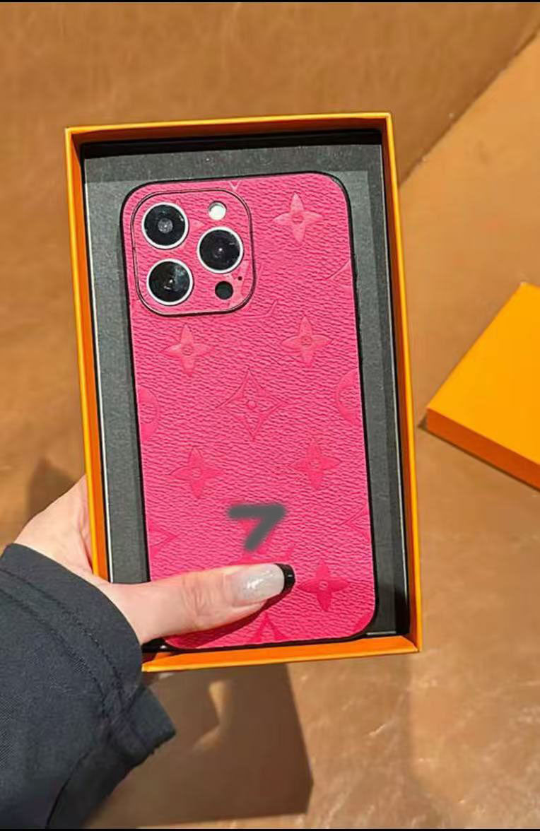 スマホケース  高級感  ダブルＶ 耐衝撃・防振性能に優れ、高級感あふれるスマホケースで、iPhone に対応