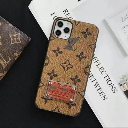 スマホケース  高級感   ダブルＶ 耐衝撃・防振性能に優れ、高級感あふれるスマホケースで、iPhone に対応