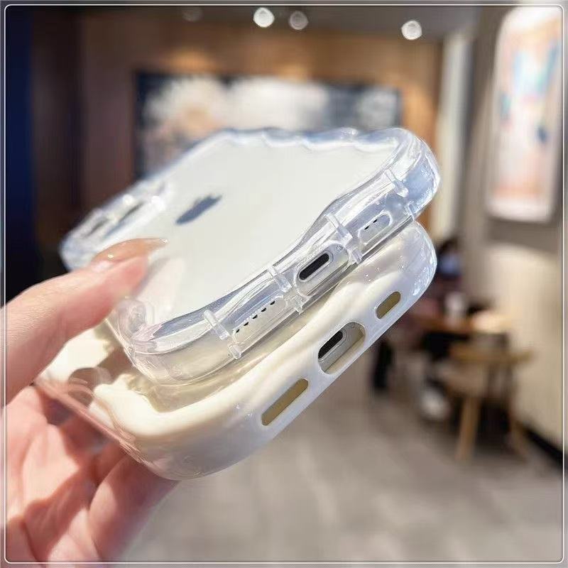 スマホケース  カスタムシリーズ  クリーム調の柄  耐衝撃・防振性能に優れ、高級感あふれるスマホケースで、iPhone に対応