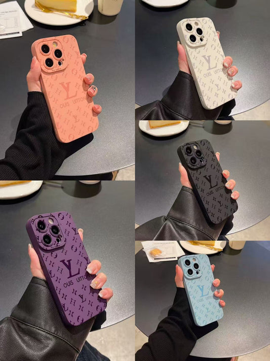 スマホケース 全10色   耐衝撃・防振性能に優れ、高級感あふれるスマホケースで、iPhone に対応