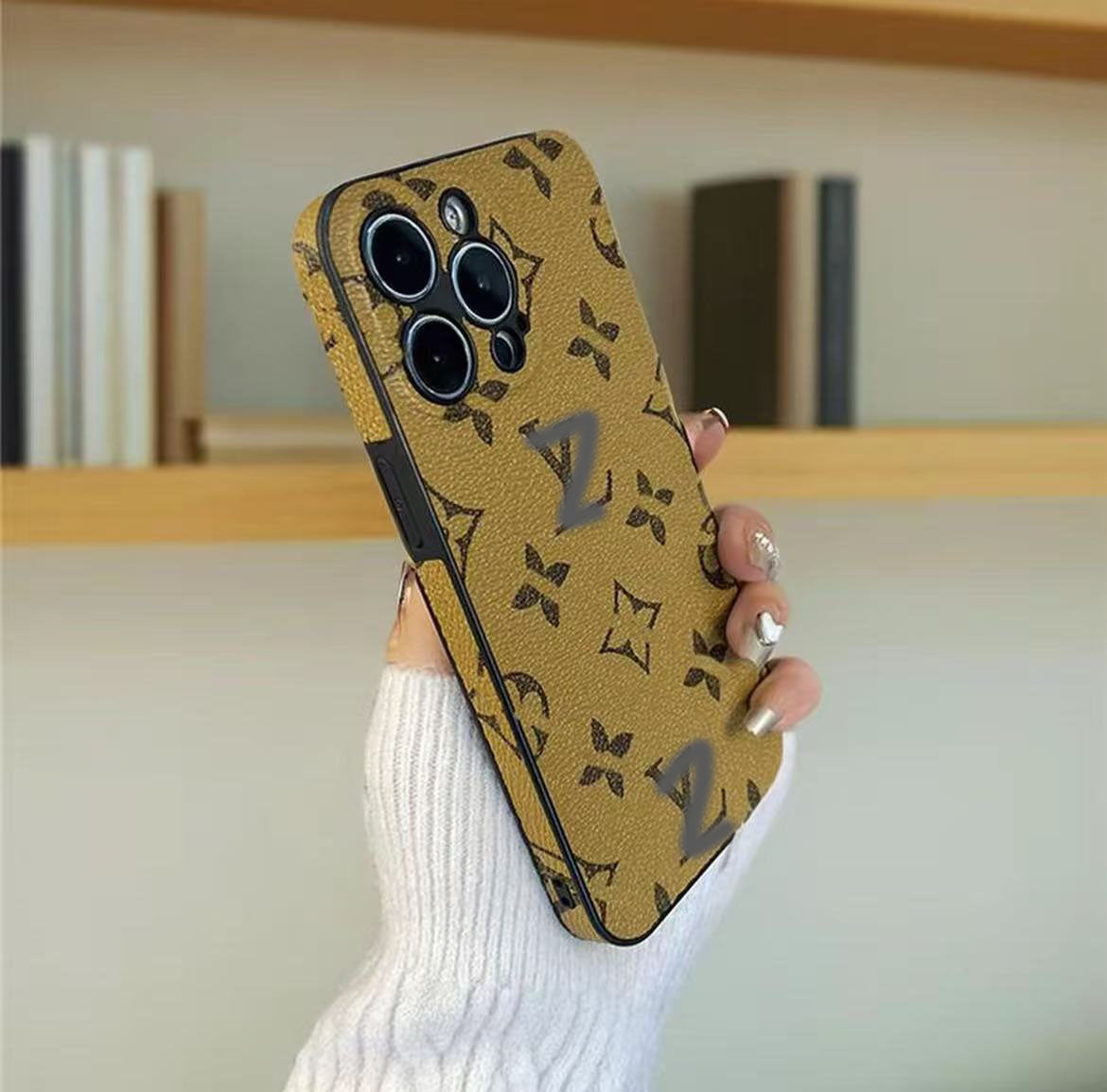スマホケース  高級感   ダブルＶ  耐衝撃・防振性能に優れ、高級感あふれるスマホケースで、iPhone に対応