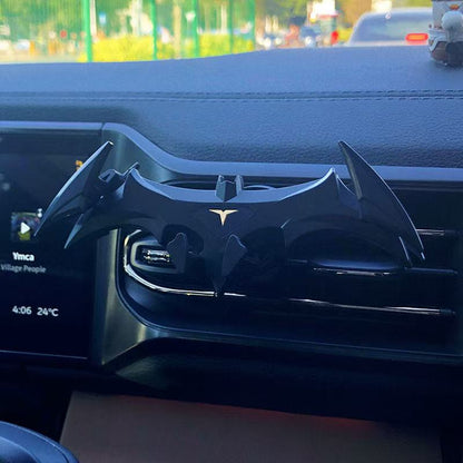 カー用品　車アクセサリー　バットマンテーマ  機械コウモリ型カーフォンホルダー