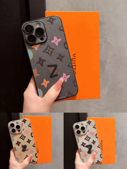 スマホケース  革製手描き風 高級感  ダブルＶ 耐衝撃・防振性能に優れ、高級感あふれるスマホケースで、iPhone に対応