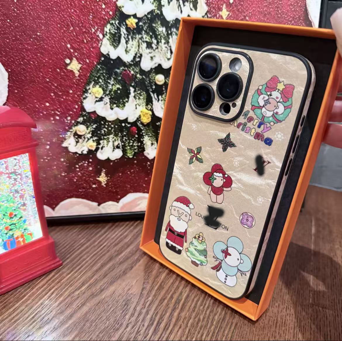 スマホケース  クリスマスシリーズ 高級感  ダブルＶ 耐衝撃・防振性能に優れ、高級感あふれるスマホケースで、iPhone に対応