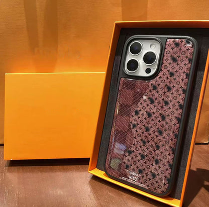 スマホケース  高級感アクリル  ダブルＶ 耐衝撃・防振性能に優れ、高級感あふれるスマホケースで、iPhone に対応