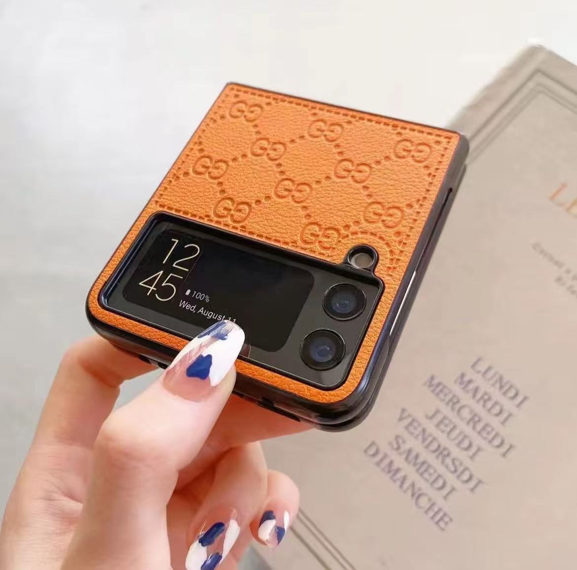 スマホケース  高級感   ダブルG  Galaxy Z Flip 専用  耐衝撃・防振性能に優れ、高級感あふれるスマホケースで、iPhone に対応