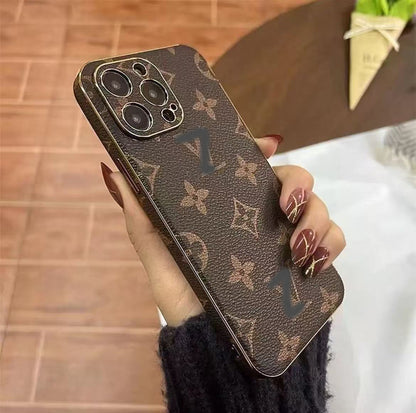 スマホケース  高級感メッキスマホケース  ダブルＶ 耐衝撃・防振性能に優れ、高級感あふれるスマホケースで、iPhone に対応