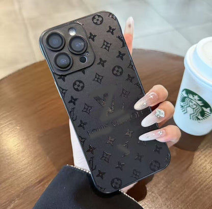 スマホケース  高級感ノーボーダーマホケース  ダブルＶ 耐衝撃・防振性能に優れ、高級感あふれるスマホケースで、iPhone12~17 に対応