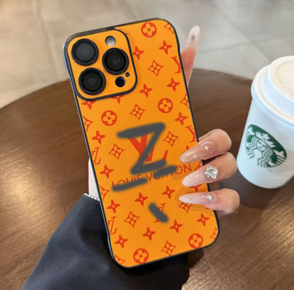 スマホケース  高級感ノーボーダーマホケース  ダブルＶ 耐衝撃・防振性能に優れ、高級感あふれるスマホケースで、iPhone12~17 に対応