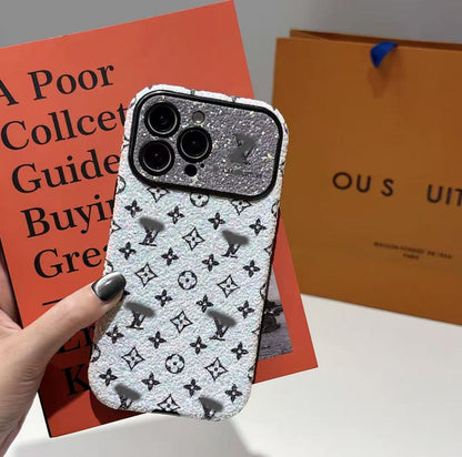 スマホケース  高級感  ダブルV 耐衝撃・防振性能に優れ、高級感あふれるスマホケースで、iPhone13~17 に対応