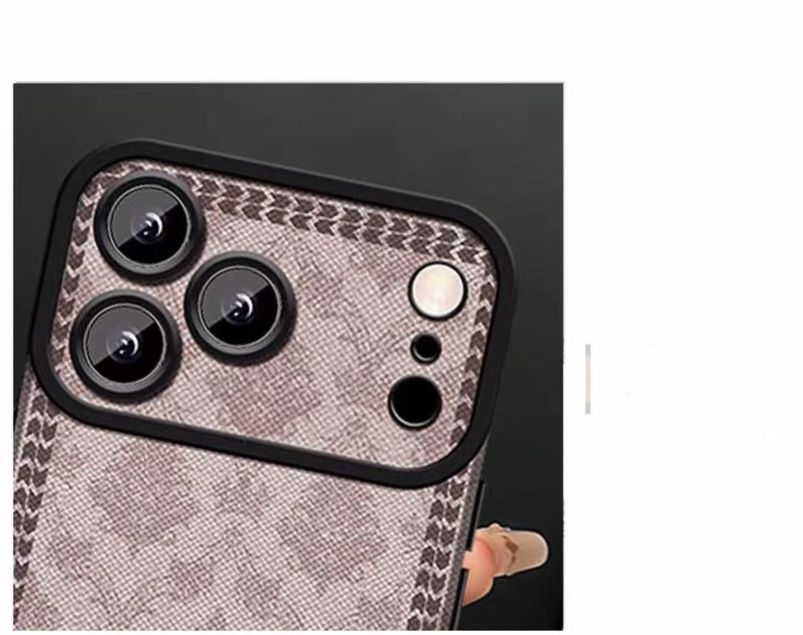 スマホケース  高級感ブレスレットを付き  ダブルDi** 耐衝撃・防振性能に優れ、高級感あふれるスマホケースで、iPhone11~17 に対応