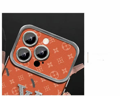 スマホケース  高級感ハンドストラップ付き  ダブルV  耐衝撃・防振性能に優れ、高級感あふれるスマホケースで、iPhone11~17 に対応