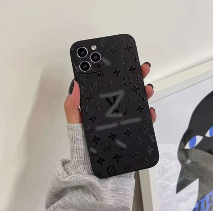 スマホケース  高級感黒色  ダブルVL  耐衝撃・防振性能に優れ、高級感あふれるスマホケースで、iPhone12~16 に対応