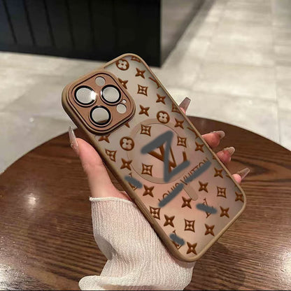 スマホケース  高級感マグネット式  ダブルV  レンズ保護付き   耐衝撃・防振性能に優れ、高級感あふれるスマホケースで、iPhone12~16 に対応