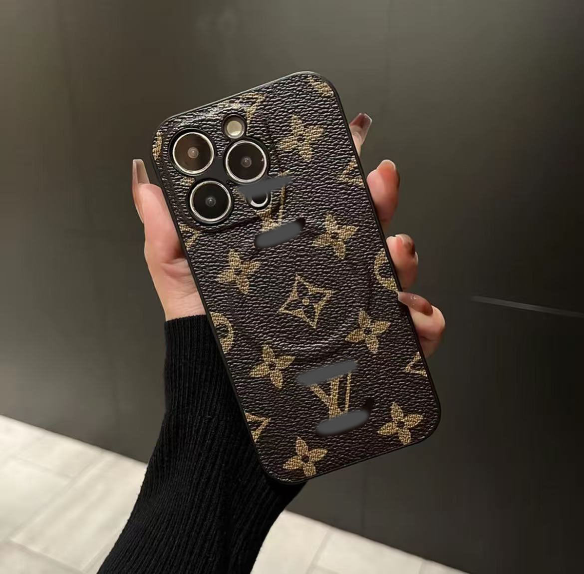 スマホケース  高級感マグネット式  ダブルV    耐衝撃・防振性能に優れ、高級感あふれるスマホケースで、iPhone12~16 に対応