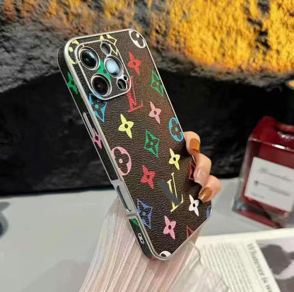 スマホケース  高級感メッキ仕様  ダブルV    耐衝撃・防振性能に優れ、高級感あふれるスマホケースで、iPhone13~16 に対応