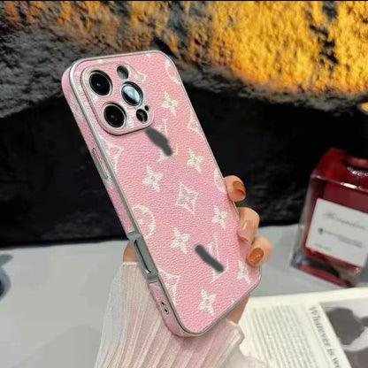 スマホケース  高級感メッキ仕様  ダブルV    耐衝撃・防振性能に優れ、高級感あふれるスマホケースで、iPhone13~16 に対応