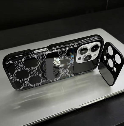 スマホケース  高級感大きな窓付き  ダブルC  ブレスレットを付き  耐衝撃・防振性能に優れ、高級感あふれるスマホケースで、iPhone11~17 に対応