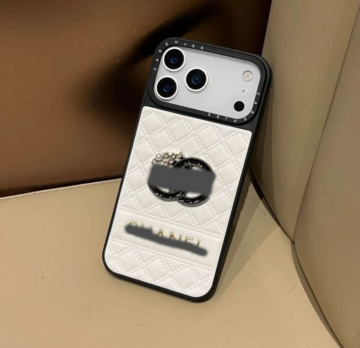 スマホケース  高級感  ダブルCC  耐衝撃・防振性能に優れ、高級感あふれるスマホケースで、iPhone12~17 に対応