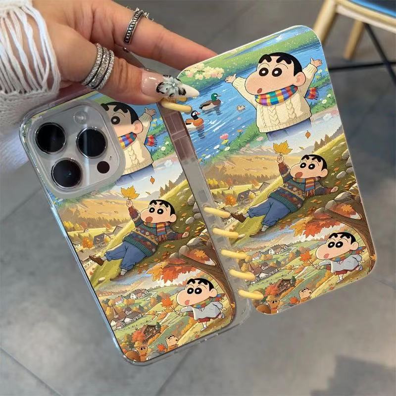 本型スマホケース 紅葉柄クレヨンしんちゃんテーマ 手帳型スマホケース  キャラクターの柔らかい 折りたたみ式 ノート型 スマホケース  iPhone に対応