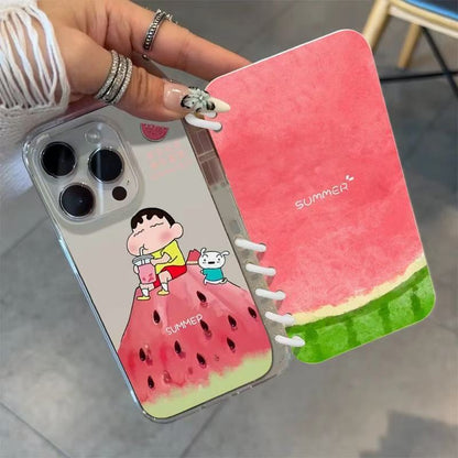 本型スマホケース  夏の爽やかさを感じさせる「スイカ」テーマ  手帳型スマホケース  キャラクターの柔らかい 折りたたみ式 ノート型 スマホケース  iPhone に対応