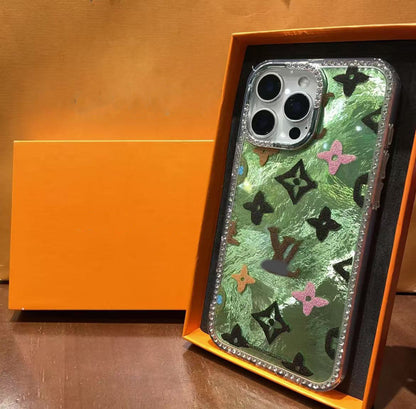 スマホケース  高級感レーザー光 ダブルV    耐衝撃・防振性能に優れ、高級感あふれるスマホケースで、iPhone13~16 に対応