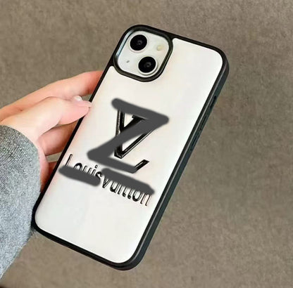 スマホケース  高級感プリーツ加工  ダブルV  耐衝撃・防振性能に優れ、高級感あふれるスマホケースで、iPhone13~17 に対応