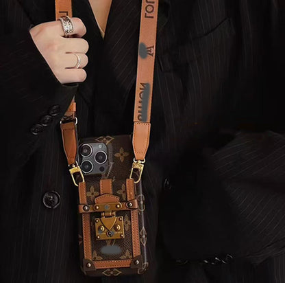 スマホケース  高級感カードホルダー付き・ストラップ付き  ダブルV  耐衝撃・防振性能に優れ、高級感あふれるスマホケースで、iPhone13~17 に対応