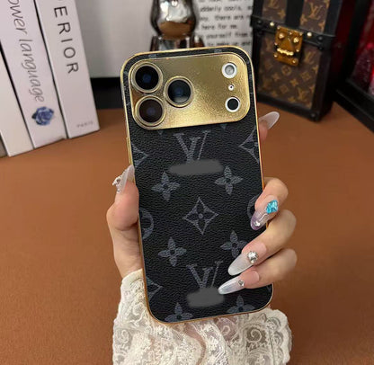 スマホケース  高級感  ダブルV  耐衝撃・防振性能に優れ、高級感あふれるスマホケースで、iPhone12~17 に対応