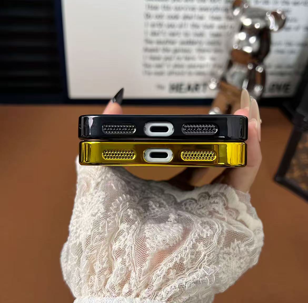 スマホケース  高級感メッキスマホケース   ダブルV    耐衝撃・防振性能に優れ、高級感あふれるスマホケースで、iPhone13~17 に対応