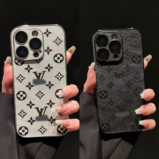 スマホケース  高級感皮革製スマホケース   ダブルV    耐衝撃・防振性能に優れ、高級感あふれるスマホケースで、iPhone13~17 に対応