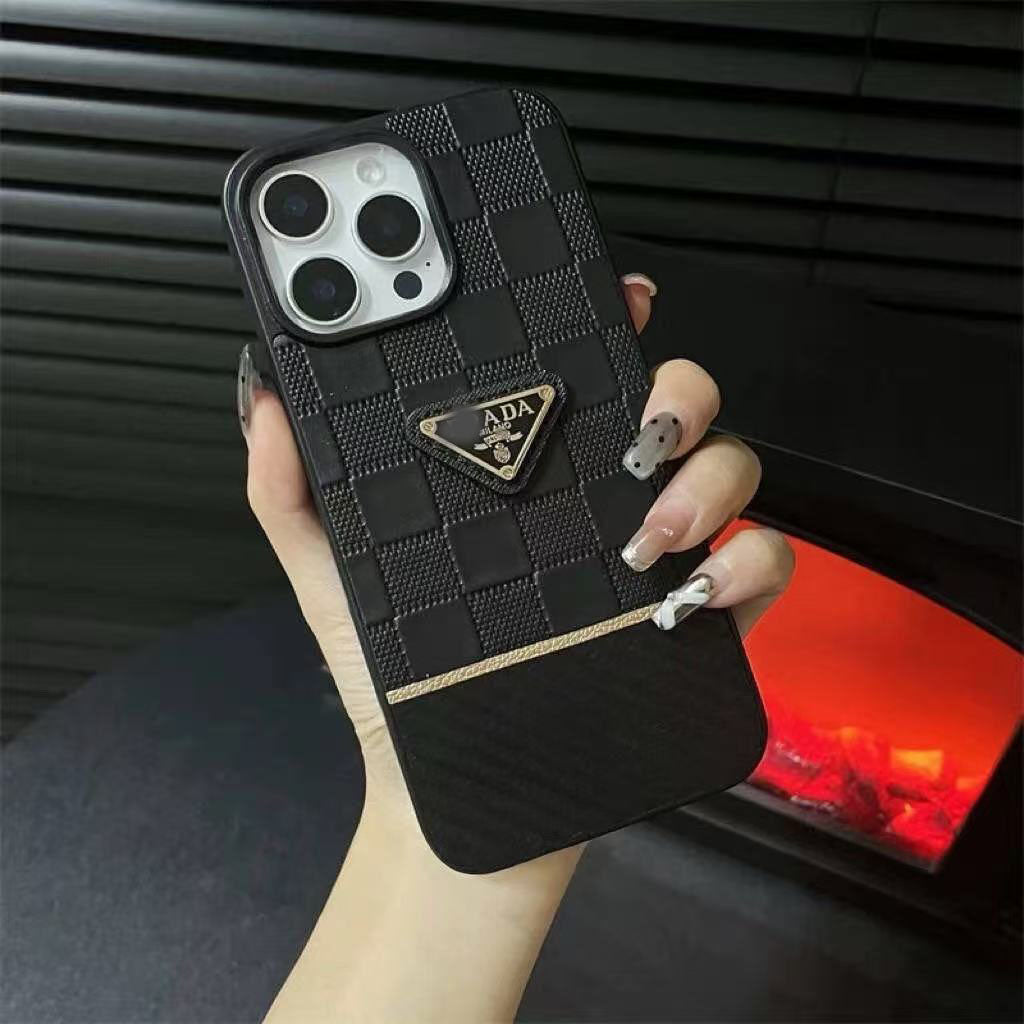 スマホケース  高級感編み目柄スマホケース   ダブルPRA**  耐衝撃・防振性能に優れ、高級感あふれるスマホケースで、iPhone12~17 に対応