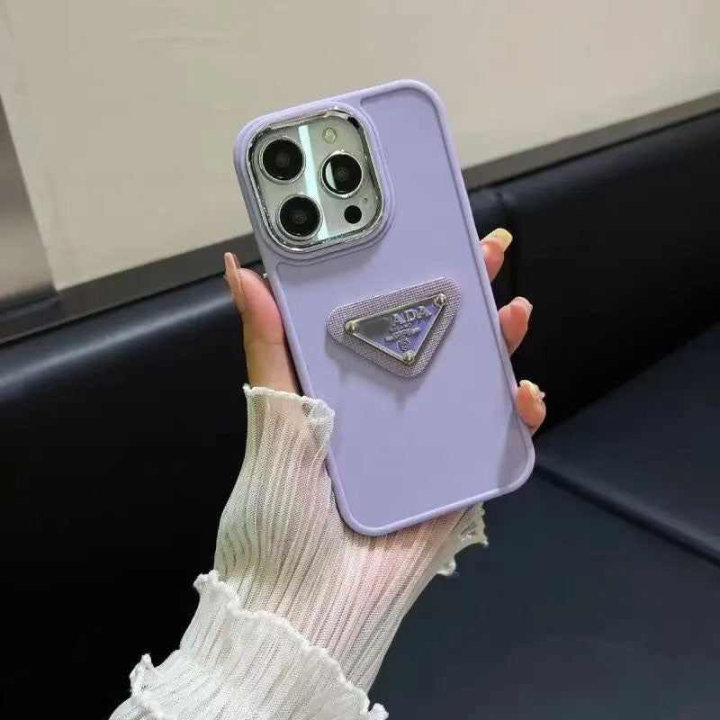 スマホケース  高級感シリコン製スマホケース   ダブルPRA**    耐衝撃・防振性能に優れ、高級感あふれるスマホケースで、iPhone12~17 に対応