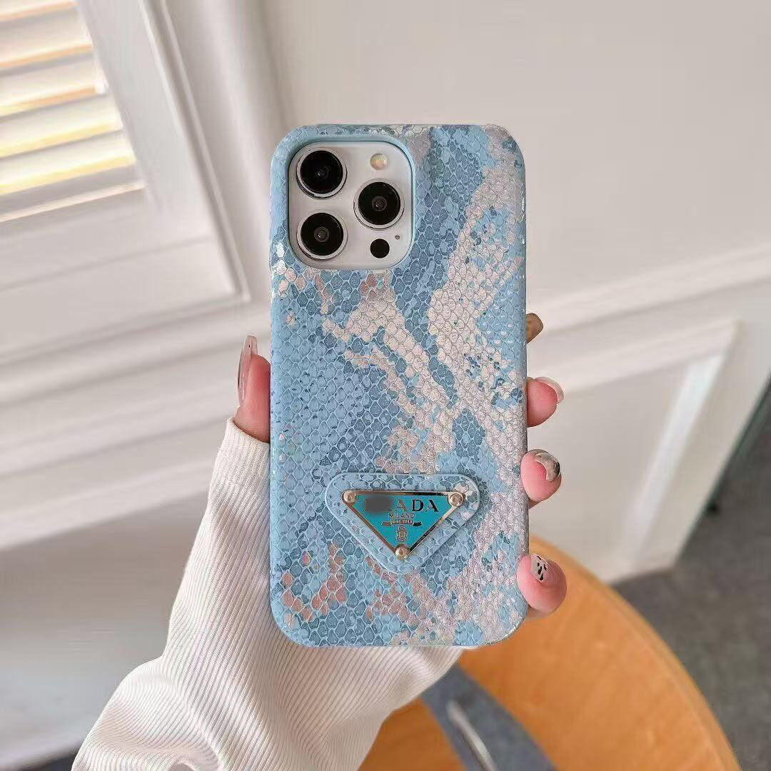 スマホケース  高級感アクリル製スマホケース   ダブルV    耐衝撃・防振性能に優れ、高級感あふれるスマホケースで、iPhone12~17 に対応