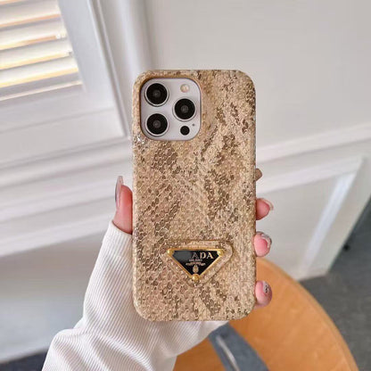 スマホケース  高級感アクリル製スマホケース   ダブルV    耐衝撃・防振性能に優れ、高級感あふれるスマホケースで、iPhone12~17 に対応