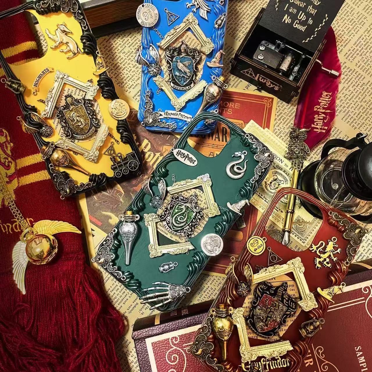 スマホケース  ハリーポッター 手作りクリームリキッドレジンスマホケース  耐衝撃・防振性能に優れ、高級感あふれるスマホケースで、iPhone に対応