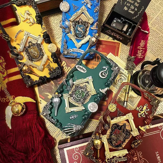 スマホケース  ハリーポッター 手作りクリームリキッドレジンスマホケース  耐衝撃・防振性能に優れ、高級感あふれるスマホケースで、iPhone に対応