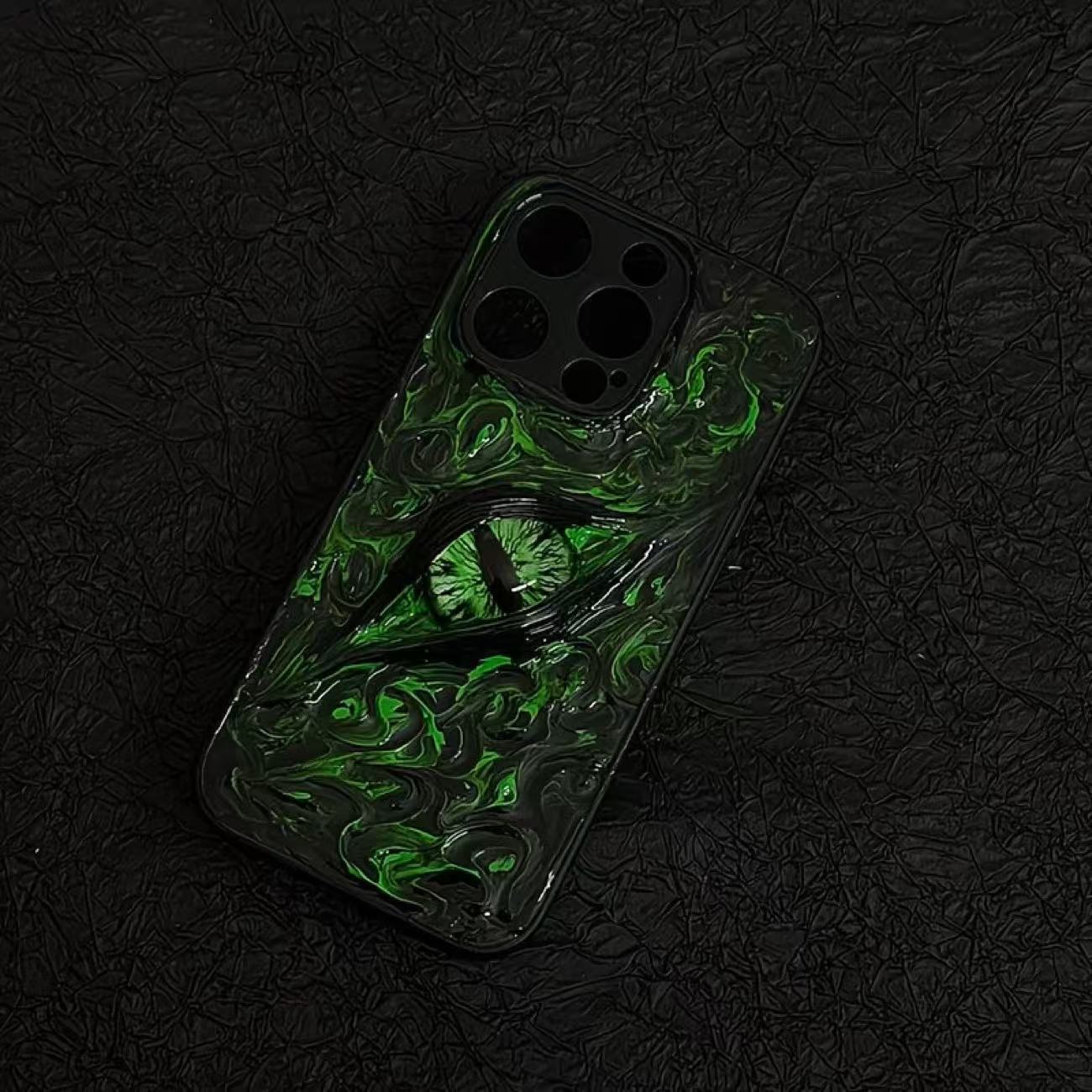 スマホケース （プレオーダー商品） 3D 立体 クルスの眼 悪魔ルミネッセントアイスマホケース 耐衝撃・防振性能に優れ、高級感あふれるスマホケースで、iPhone に対応