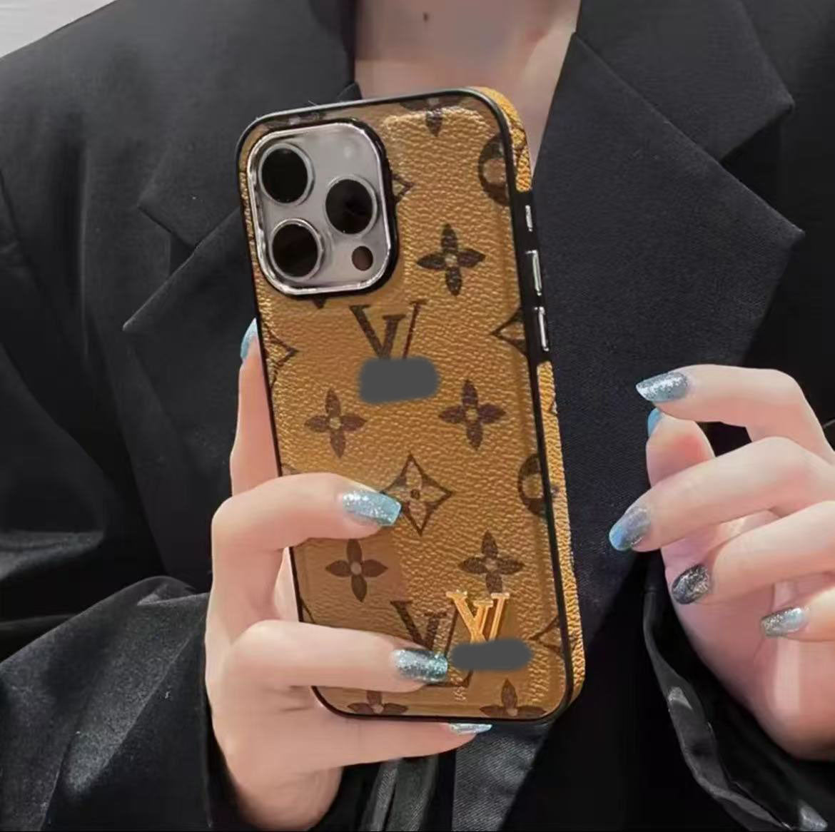 スマホケース  高級感スマホケース   ダブルV  耐衝撃・防振性能に優れ、高級感あふれるスマホケースで、iPhone12~17 に対応