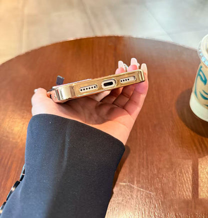 スマホケース  高級感メッキグラフィティスマホケース   ダブルV    耐衝撃・防振性能に優れ、高級感あふれるスマホケースで、iPhone12~17 に対応