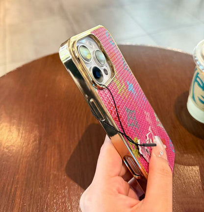 スマホケース  高級感メッキグラフィティスマホケース   ダブルV    耐衝撃・防振性能に優れ、高級感あふれるスマホケースで、iPhone12~17 に対応