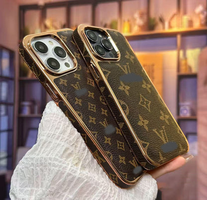 スマホケース  高級感メッキ大窓スマホケース  ダブルV    耐衝撃・防振性能に優れ、高級感あふれるスマホケースで、iPhone12~17 に対応