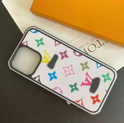 スマホケース  高級感エッジ大窓スマホケース   ダブルV    耐衝撃・防振性能に優れ、高級感あふれるスマホケースで、iPhone12~17 に対応