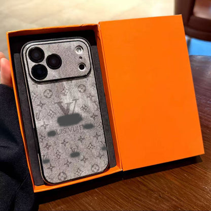 スマホケース  高級感合成皮革 レザーラムスキンスマホケース   ダブルV    耐衝撃・防振性能に優れ、高級感あふれるスマホケースで、iPhone12~17 に対応