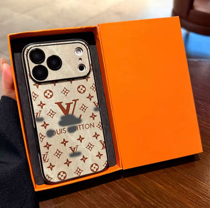 スマホケース  高級感合成皮革 レザーラムスキンスマホケース   ダブルV    耐衝撃・防振性能に優れ、高級感あふれるスマホケースで、iPhone12~17 に対応