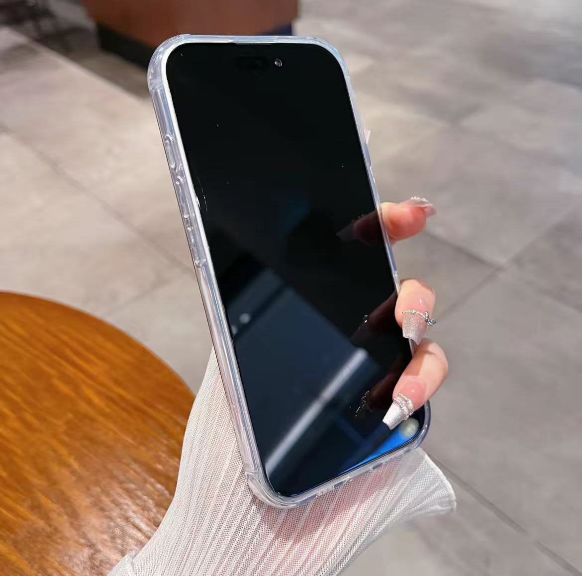 スマホケース  高級感カラープリントシリコンスマホケース ダブルV    耐衝撃・防振性能に優れ、高級感あふれるスマホケースで、iPhone12~17 に対応