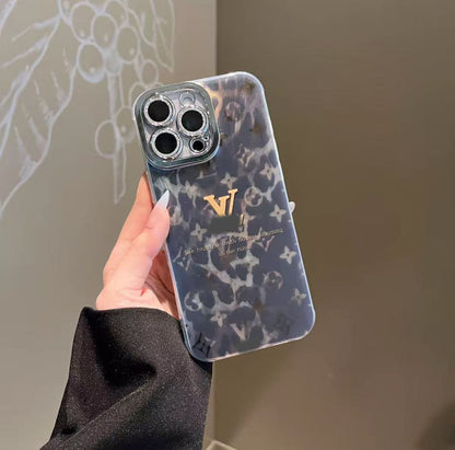 スマホケース  高級感カラープリントシリコンスマホケース ダブルV    耐衝撃・防振性能に優れ、高級感あふれるスマホケースで、iPhone12~17 に対応