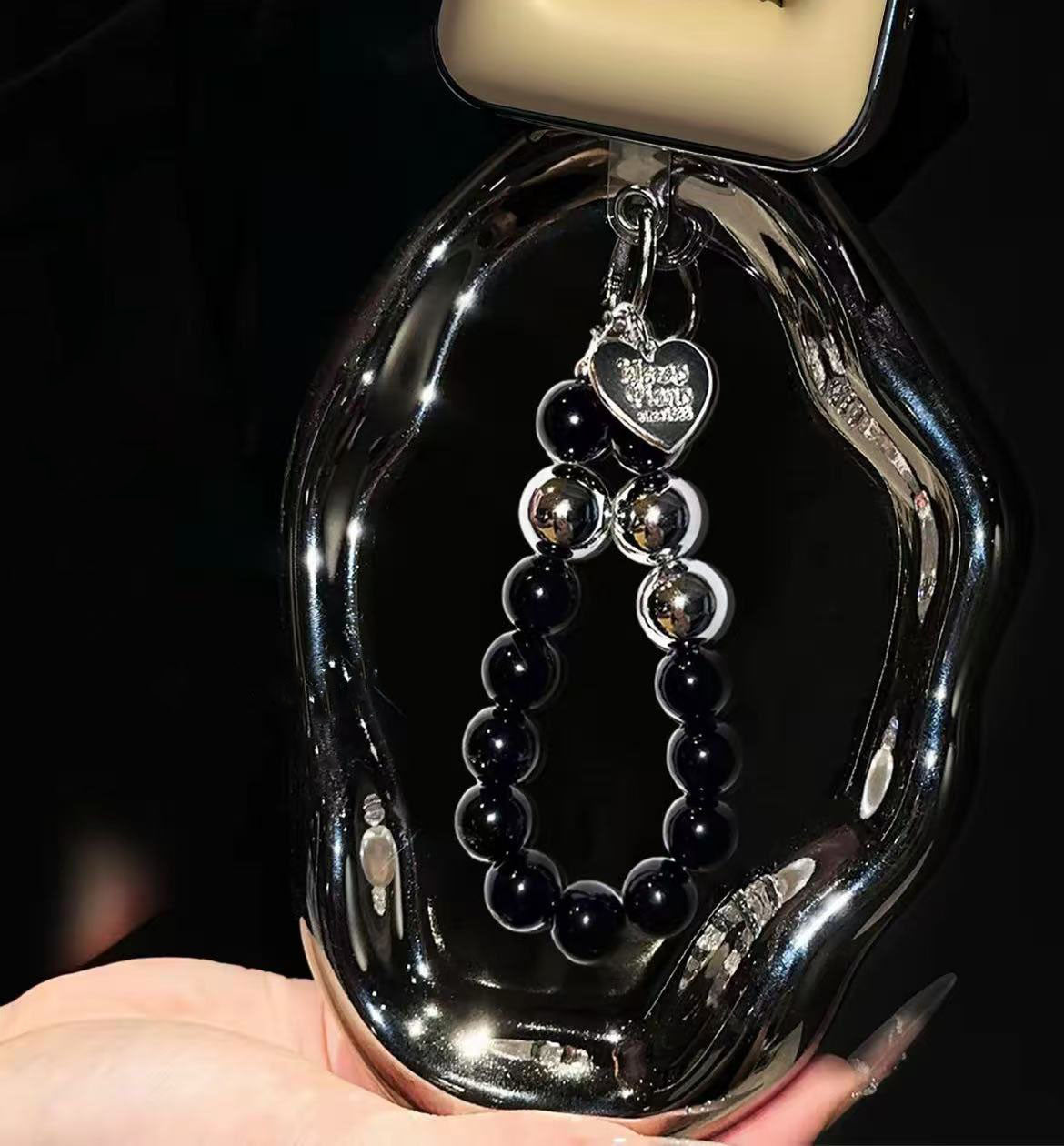 スマホケース  高級感ガラスパッチワーク柄スマホケース ダブルV   耐衝撃・防振性能に優れ、高級感あふれるスマホケースで、iPhone12~17 に対応