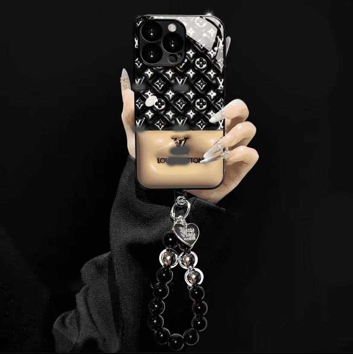 スマホケース  高級感ガラスパッチワーク柄スマホケース ダブルV   耐衝撃・防振性能に優れ、高級感あふれるスマホケースで、iPhone12~17 に対応